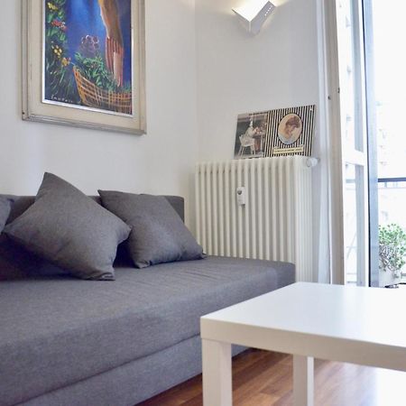 New Renovated Apartment With Balcony Porta Romana Milánó Kültér fotó