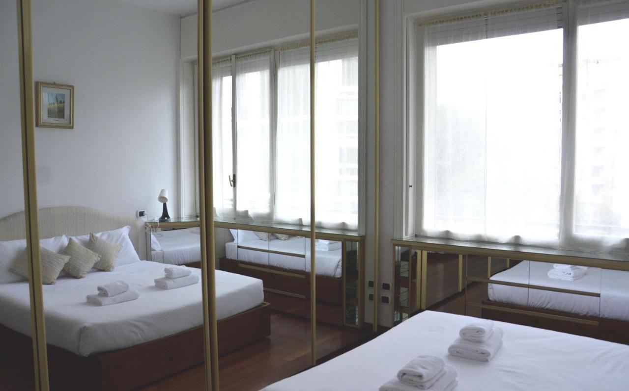 New Renovated Apartment With Balcony Porta Romana Milánó Kültér fotó