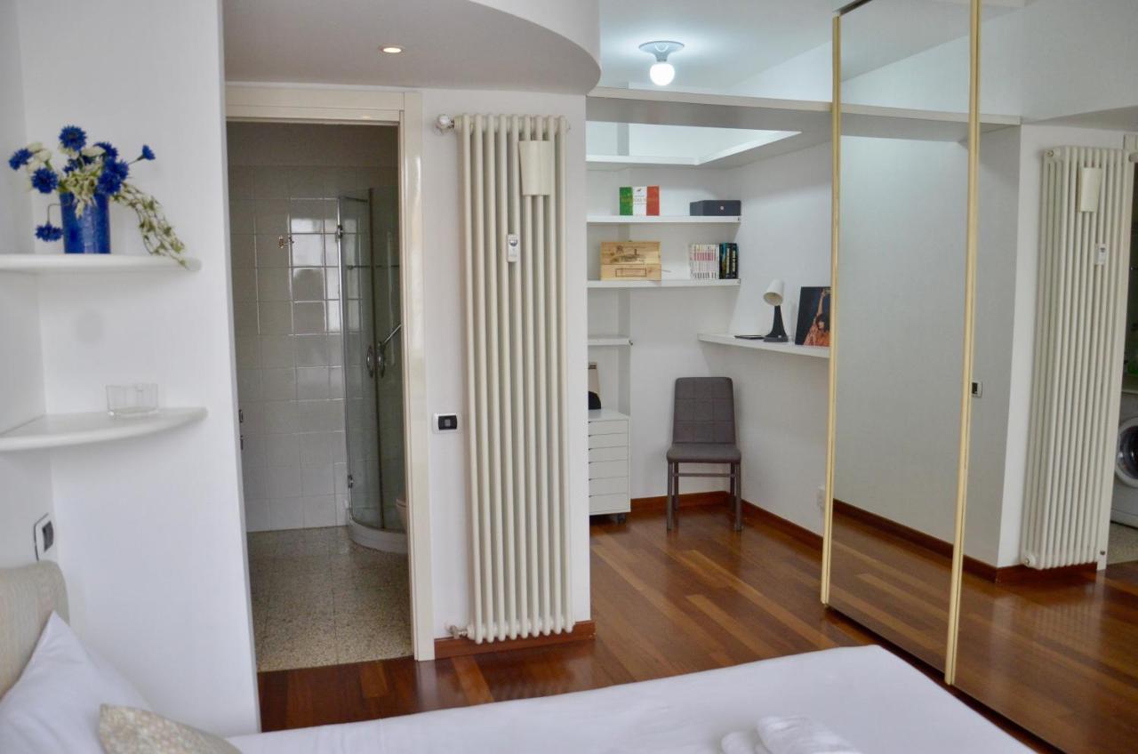 New Renovated Apartment With Balcony Porta Romana Milánó Kültér fotó